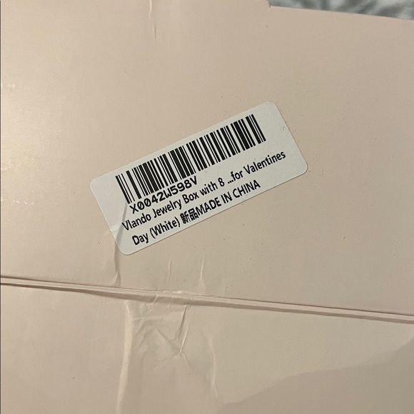 Cream Jewelry Organizer - Picture 5 of 6